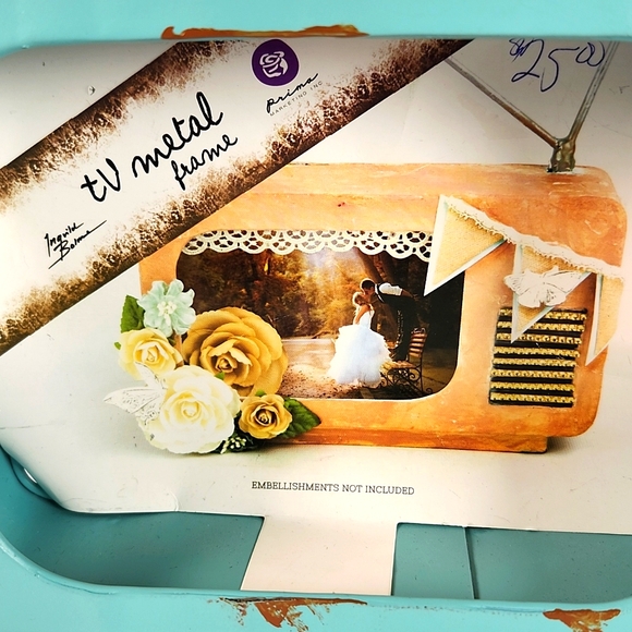 Prima Marketing altered Metal TV Frame (Vintage/retro look) - Mix Media - Picture 2 of 16